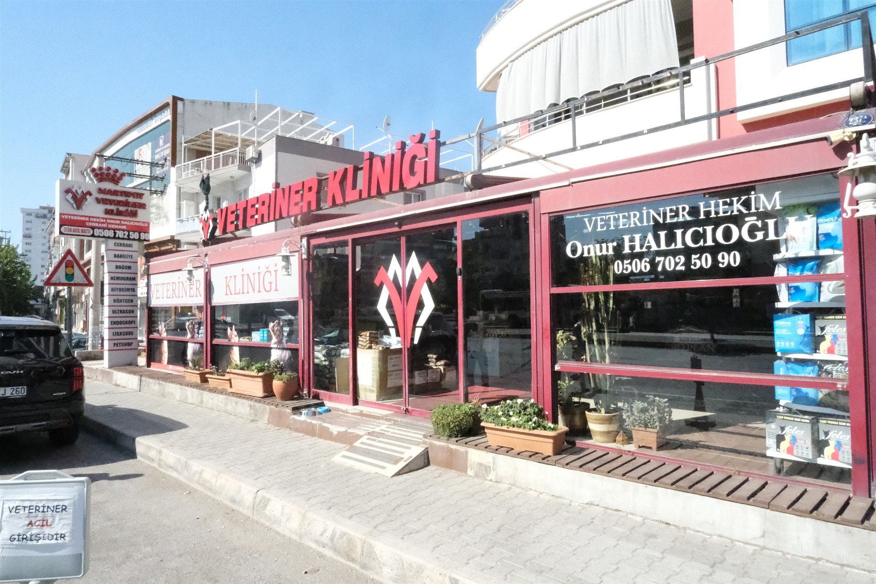 MartıPet Veteriner Kliniği dış cephesi ve girişi
